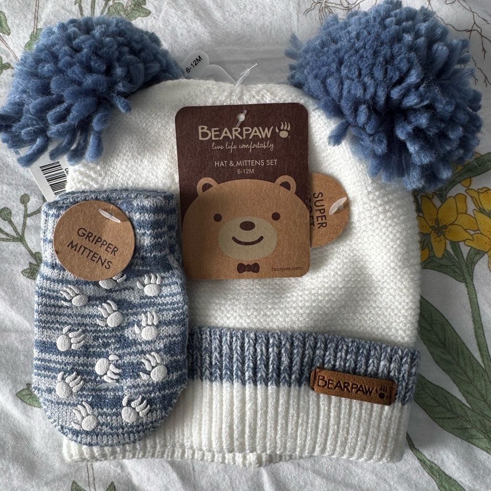 BearPaw Kids White and Blue Pom-Pom Hat with Mittens